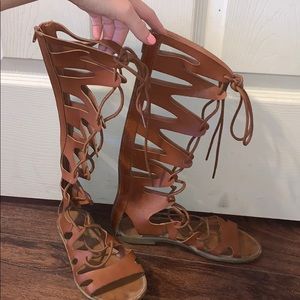 Brown/tan gladiator sandals